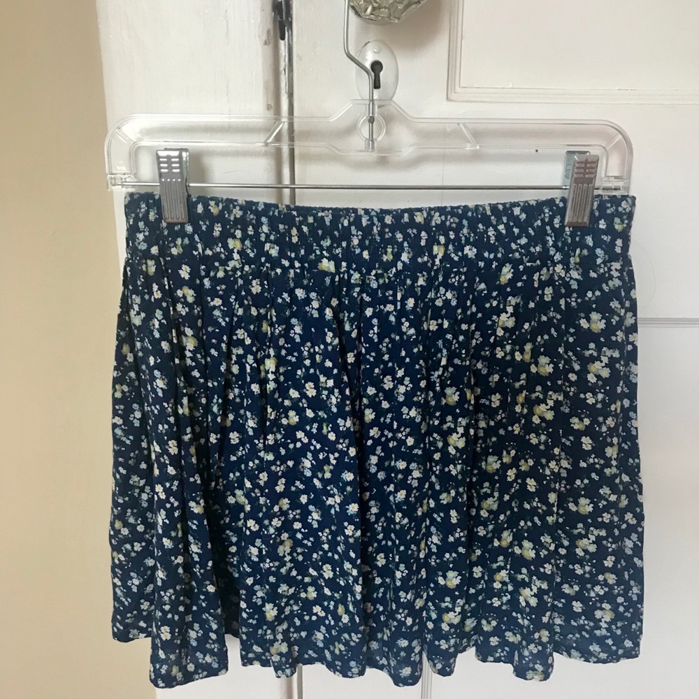 Floral mini skirt